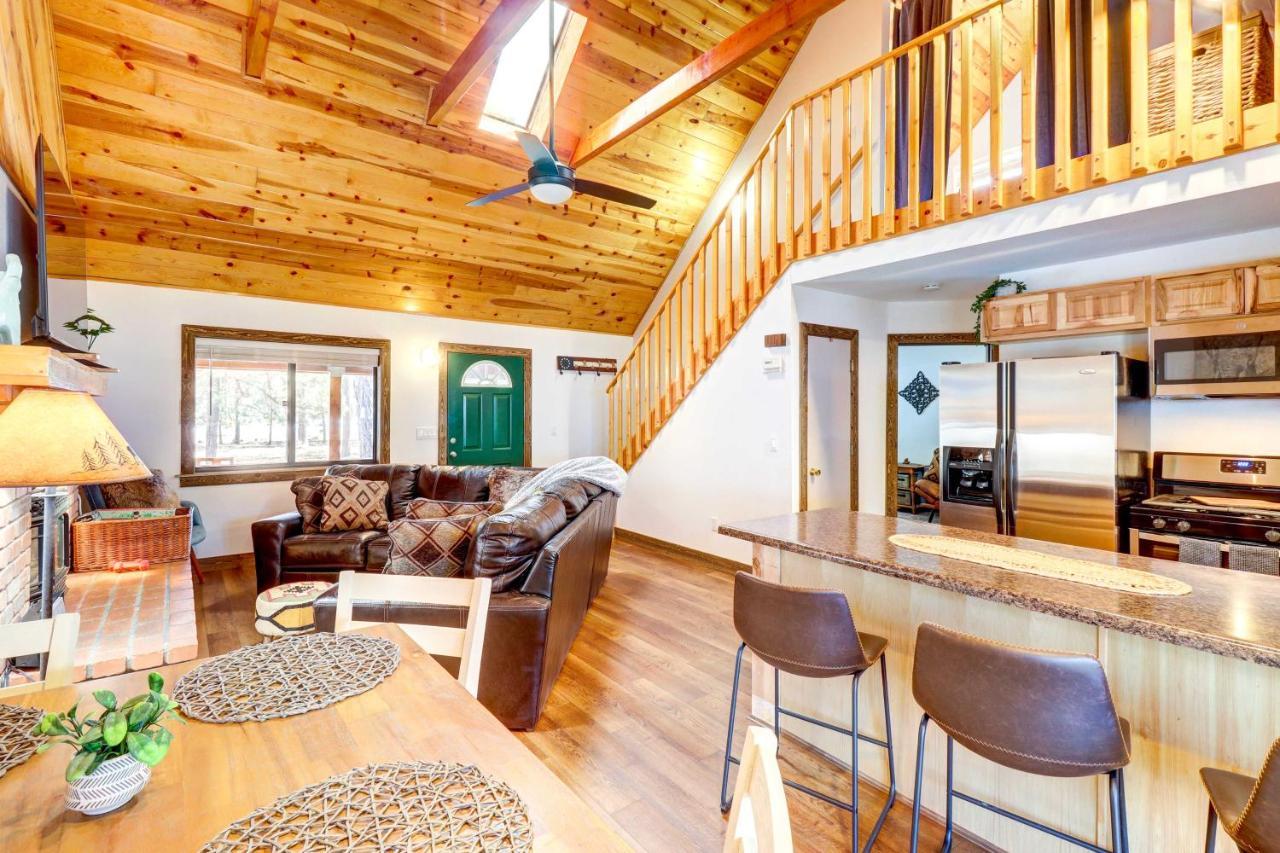 Lakeside Cabin Rental With Hot Tub - Close To Hiking Pinetop-Lakeside Eksteriør bilde