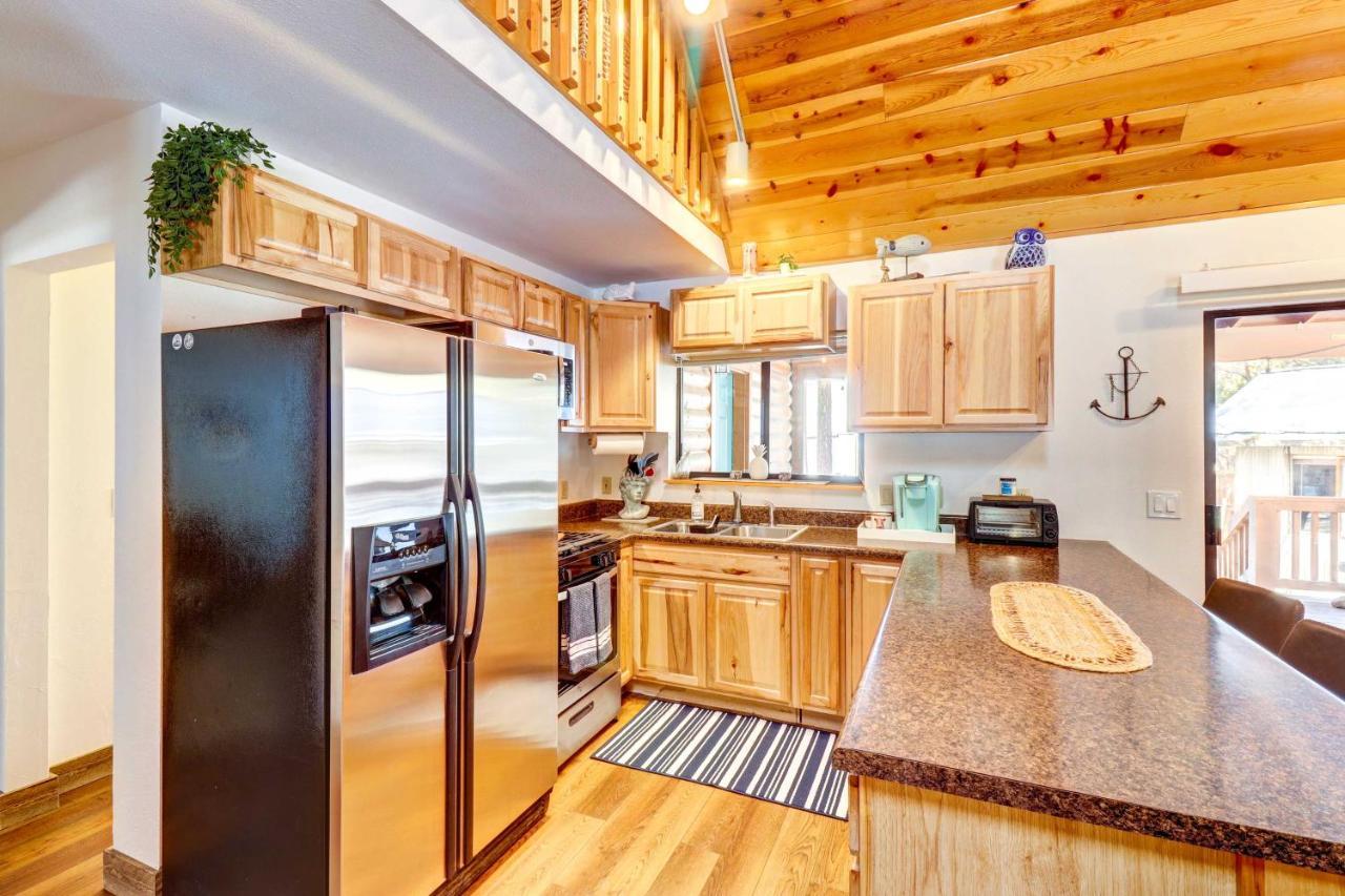 Lakeside Cabin Rental With Hot Tub - Close To Hiking Pinetop-Lakeside Eksteriør bilde